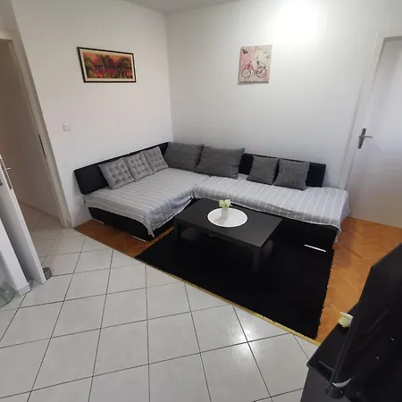 Sweet Apartment Split