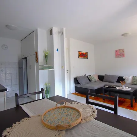 Apartment Sweet