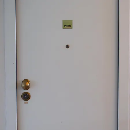 Apartment Sweet *