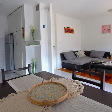 Sweet Apartment